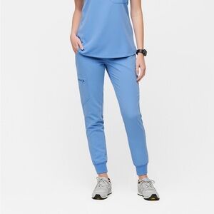 Figs Women’s Zamora Jogger Scrub Pants | Ceil Blue | xs